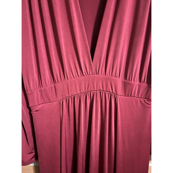 Fashion Nova Elegant Burgundy Long Sleeve Faux Wrap V-Neck Dress NWT - Picture 4 of 7